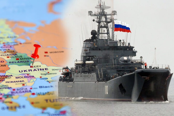 O nava ruseasca din Marea Neagra opreste circulatia spre Ucraina. Vasele sunt somate sa se intoarca
