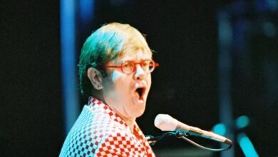 Elton John a ajuns la spital Cum se simte acum